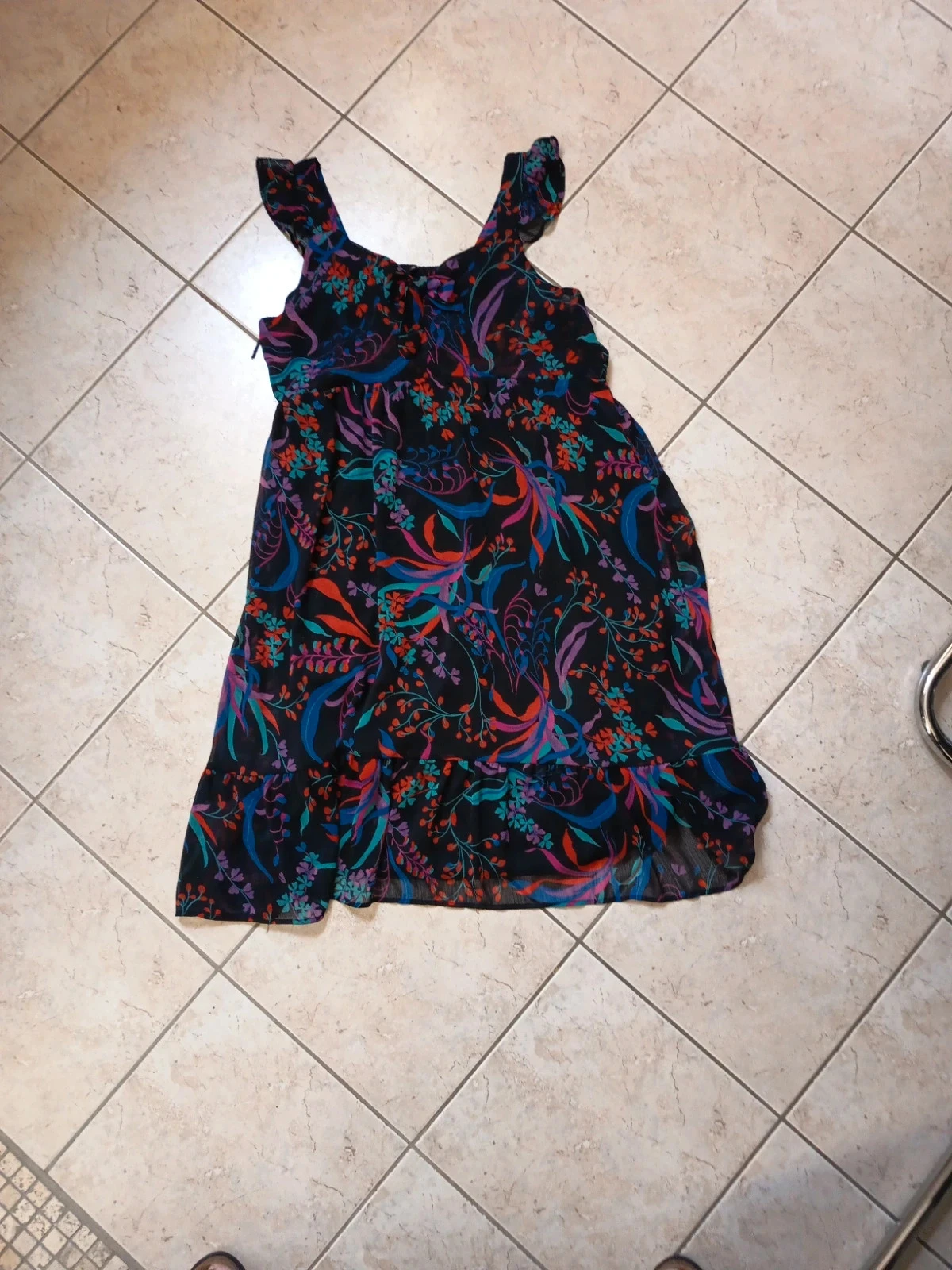 Robe fleurie noire